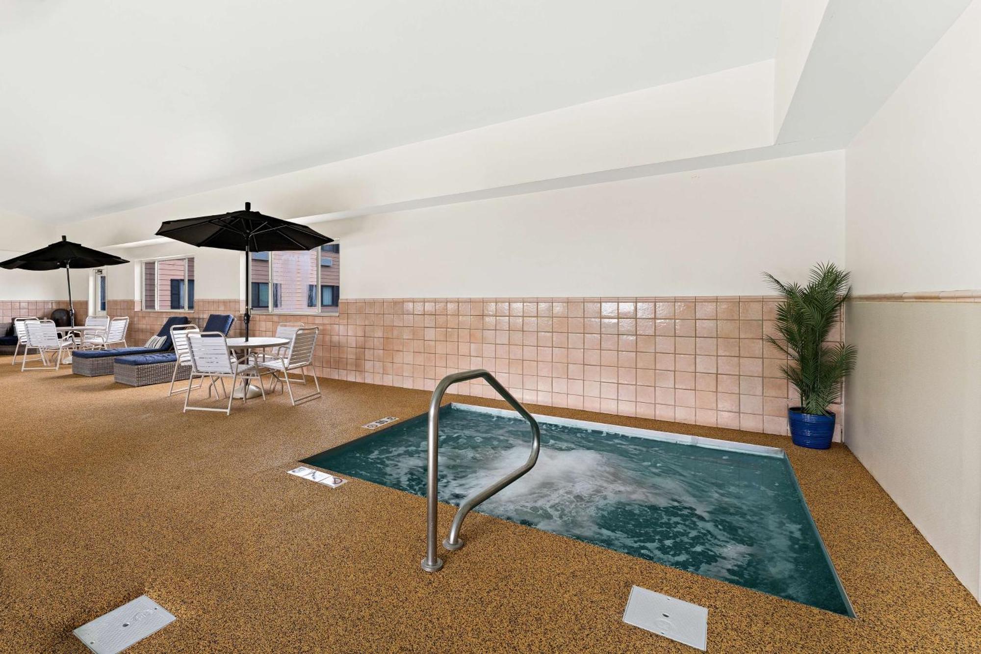 Best Western Vermillion Inn Ngoại thất bức ảnh